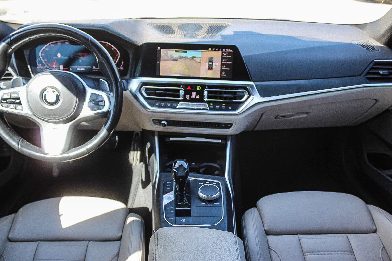 Used 2019 BMW 330i Sedan w/ M Sport Package image 12