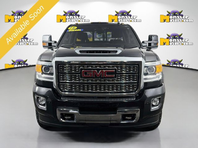Used 2018 GMC Sierra 2500 Denali w/ Duramax Plus Package AWD/4WD image 2