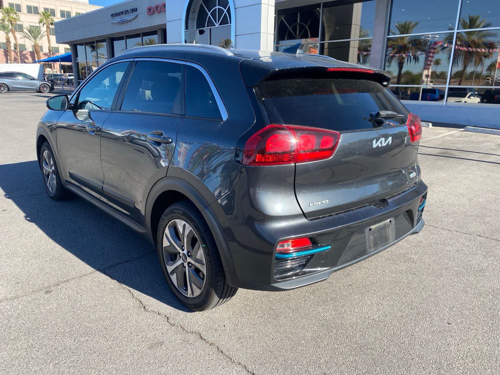 Used 2022 Kia Niro EX FWD image 9