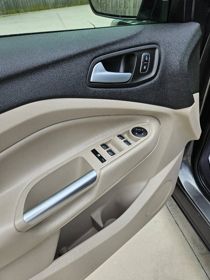 Used 2019 Ford Escape SEL image 8