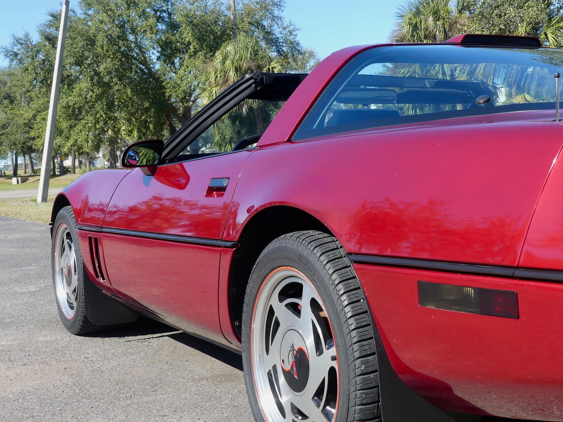 Used 1989 Chevrolet Corvette Coupe RWD image 98