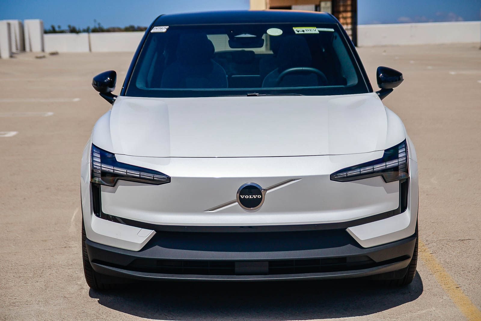 New 2026 Volvo EX30 Plus AWD/4WD image 2