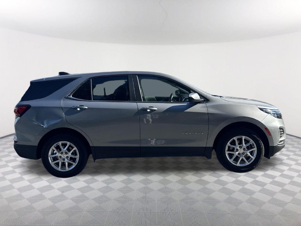 Used 2024 Chevrolet Equinox LT AWD/4WD image 4