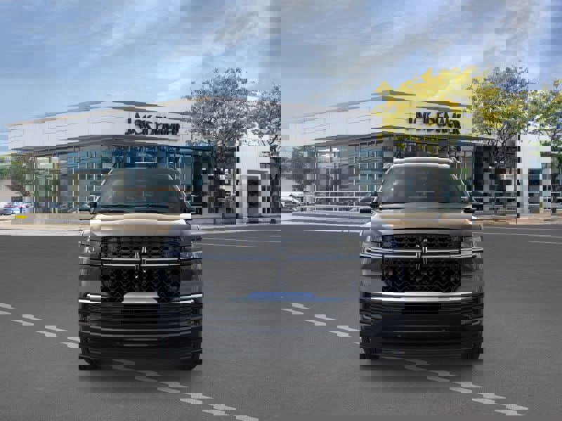 New 2026 Lincoln Navigator L Reserve w/ Jet Appearance Package image 6