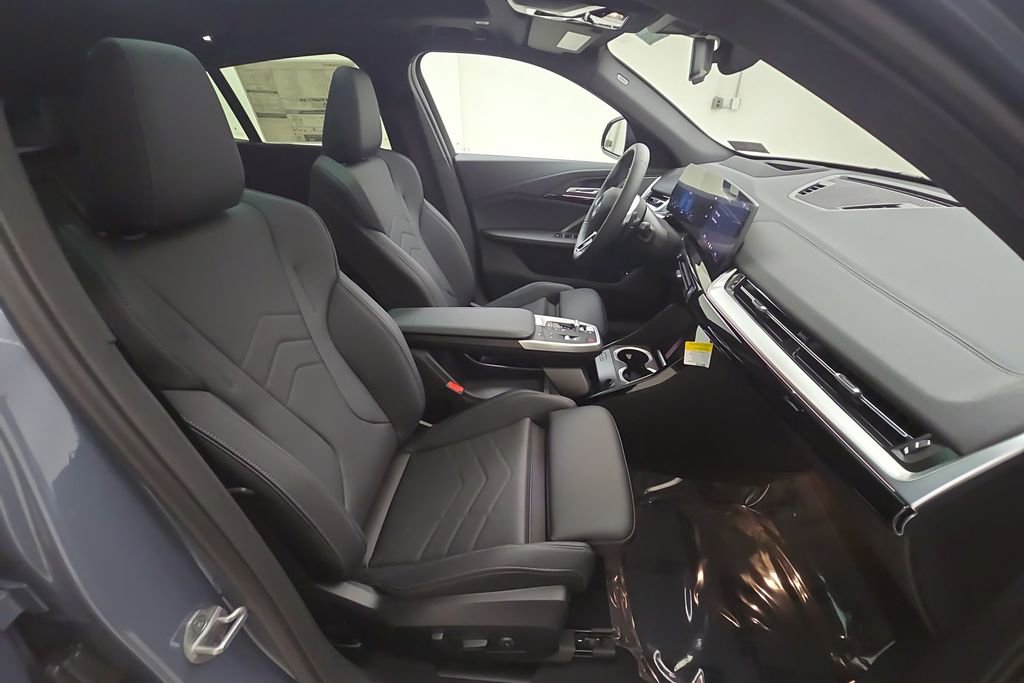 New 2026 BMW X2 xDrive28i w/ Technology Package AWD/4WD image 29