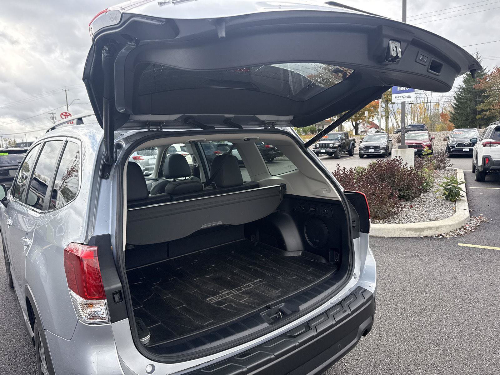 Used 2024 Subaru Forester Limited AWD/4WD image 10