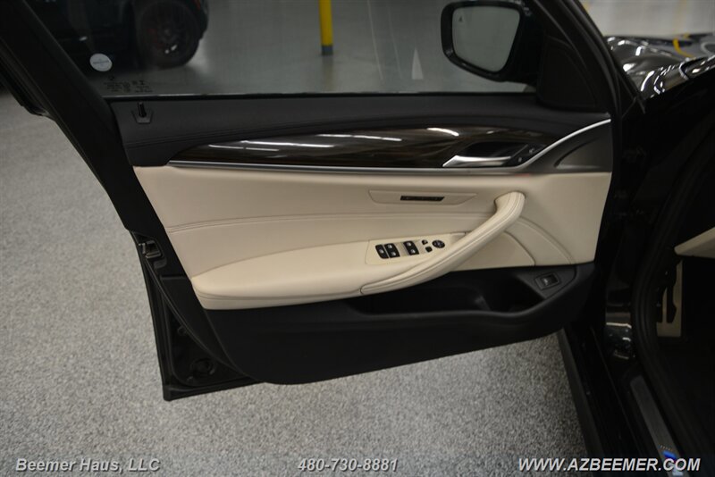 Used 2020 BMW 530i w/ M Sport Package RWD image 37