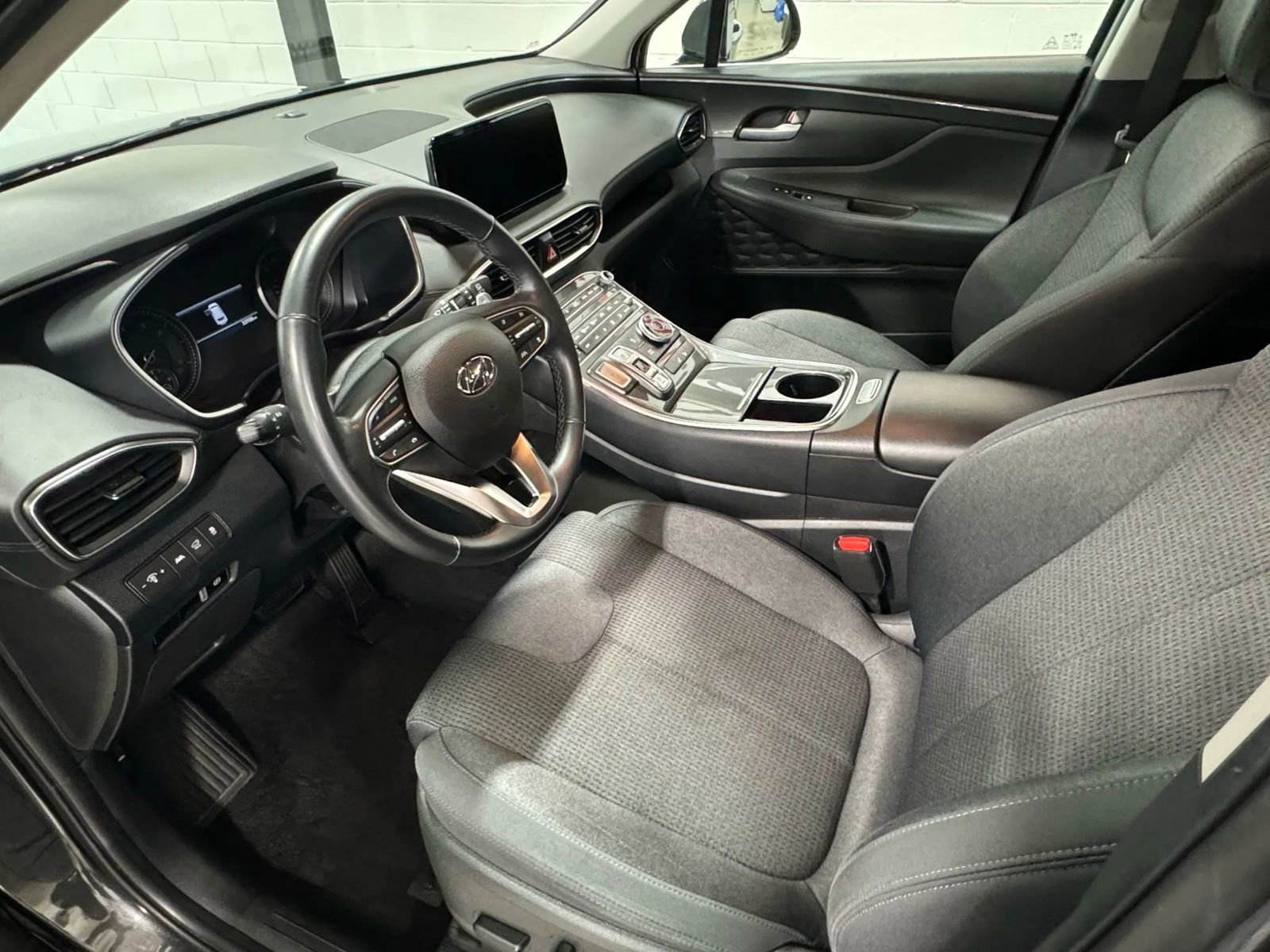 Used 2023 Hyundai Santa Fe SEL image 9