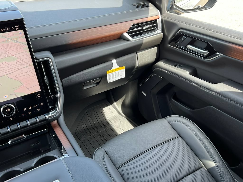 New 2025 GMC Yukon XL Denali w/ Denali Reserve Package AWD/4WD image 39