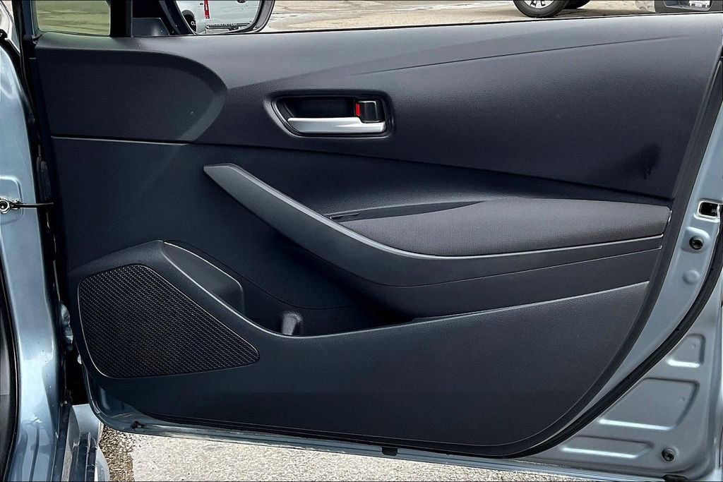 Used 2021 Toyota Corolla LE FWD image 19