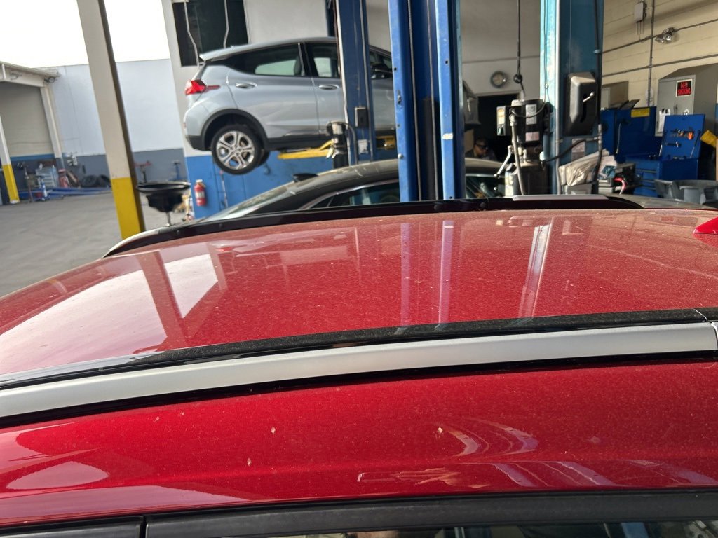 Used 2022 Chevrolet Bolt EUV LT w/ Convenience Package image 2