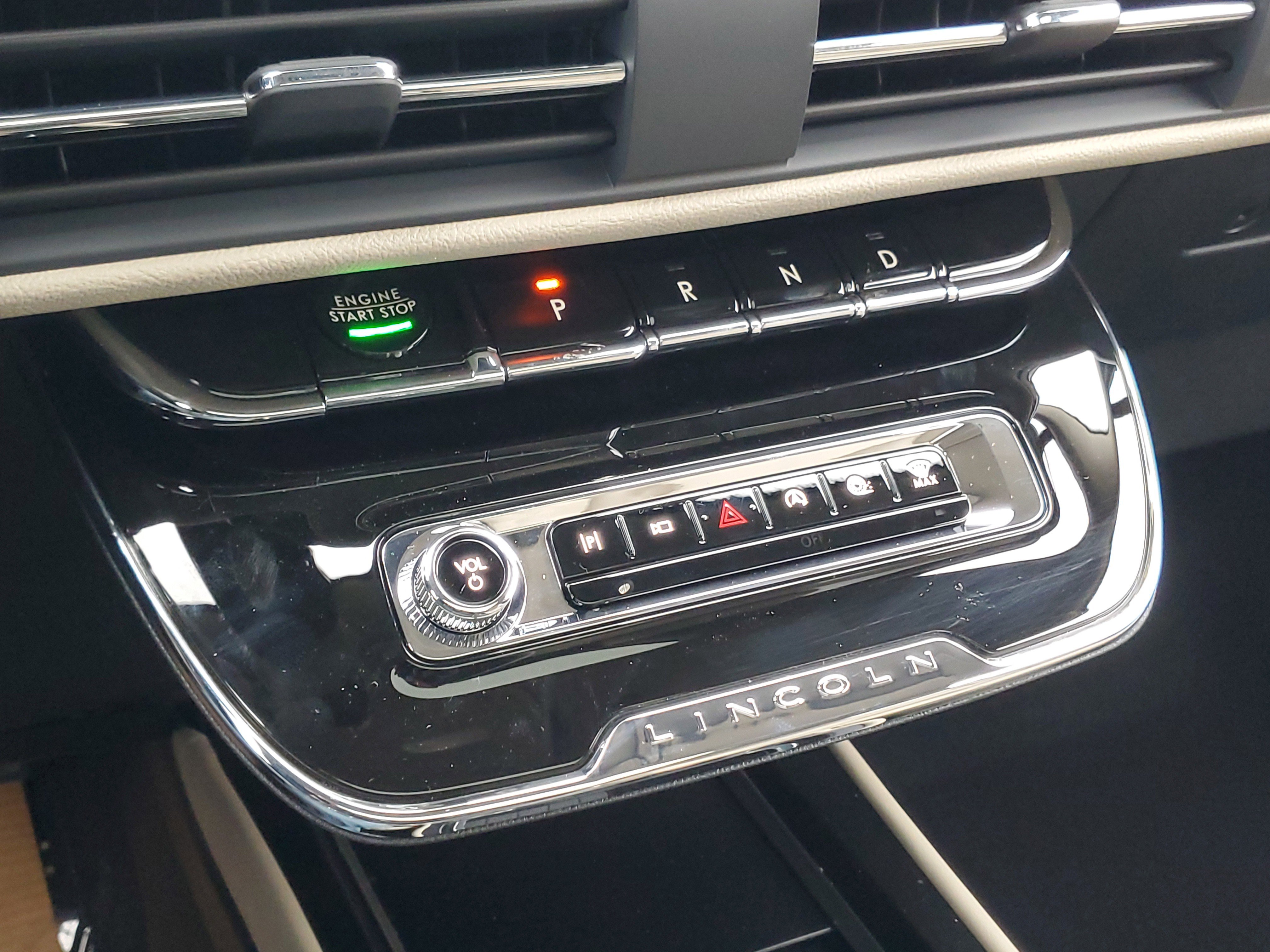 New 2026 Lincoln Corsair Premiere image 22