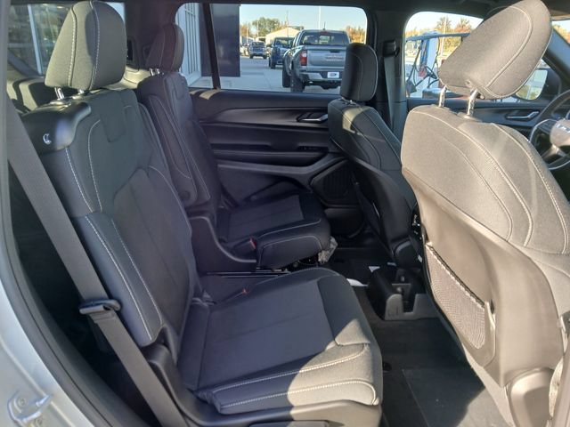 New 2025 Jeep Grand Cherokee L Laredo w/ Luxury Tech Group I AWD/4WD image 20