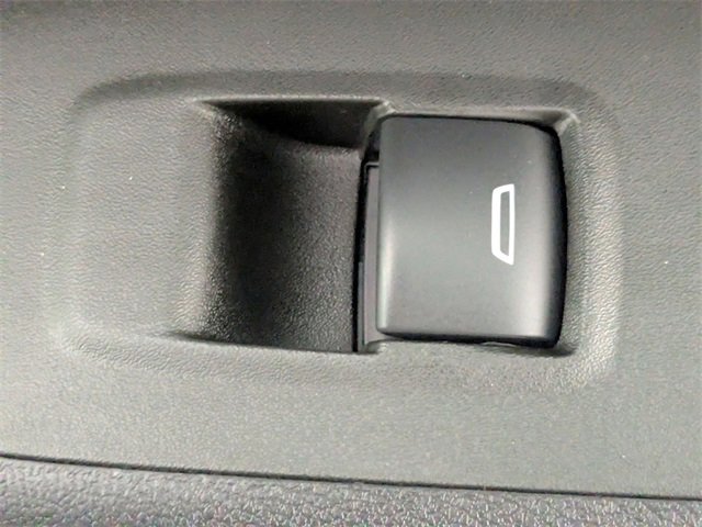 Certified 2024 Chevrolet Equinox LT image 35