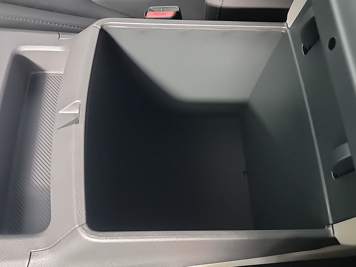 Certified 2026 Kia Carnival EX FWD image 37