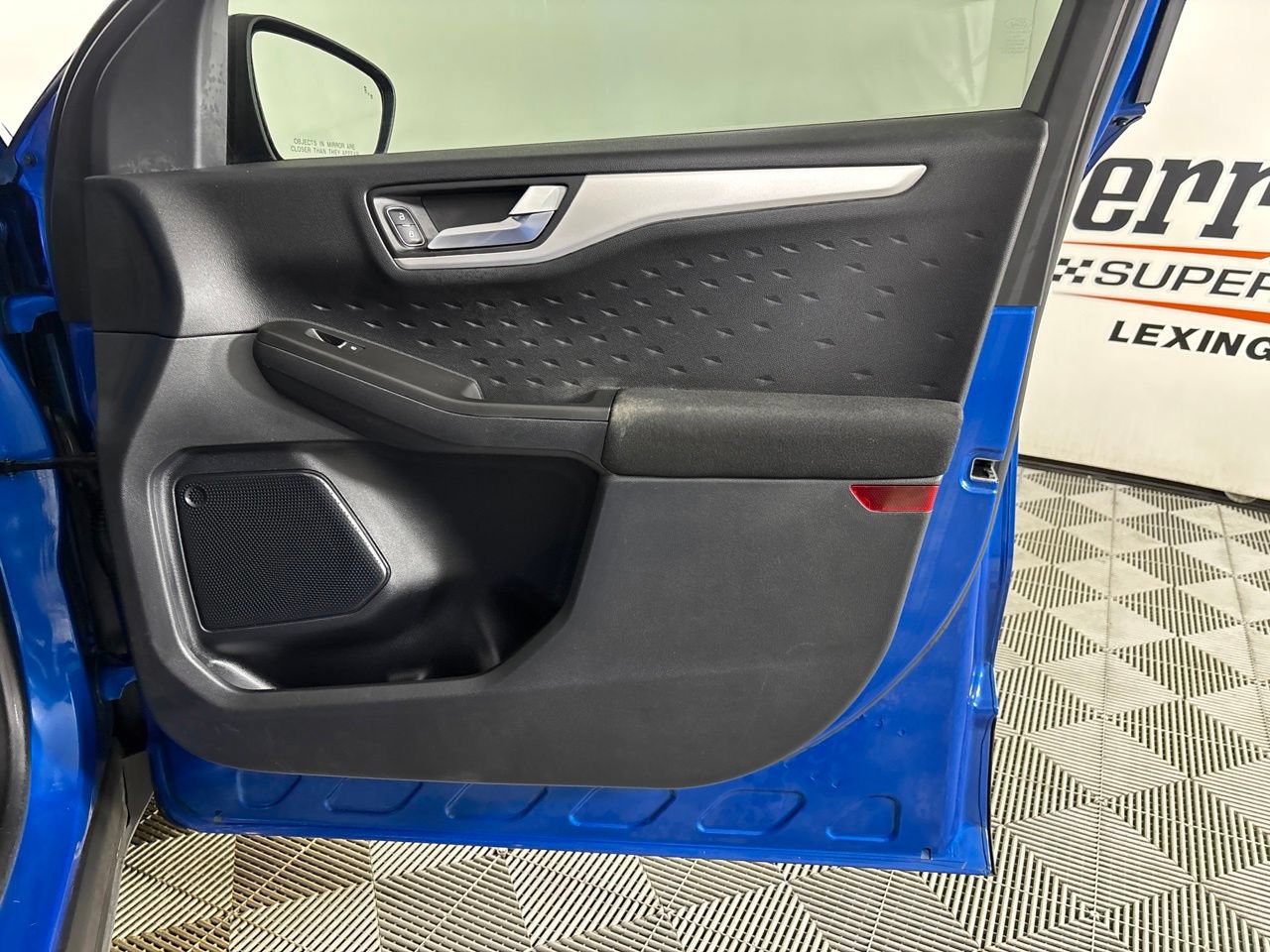 Used 2020 Ford Escape SE FWD image 27