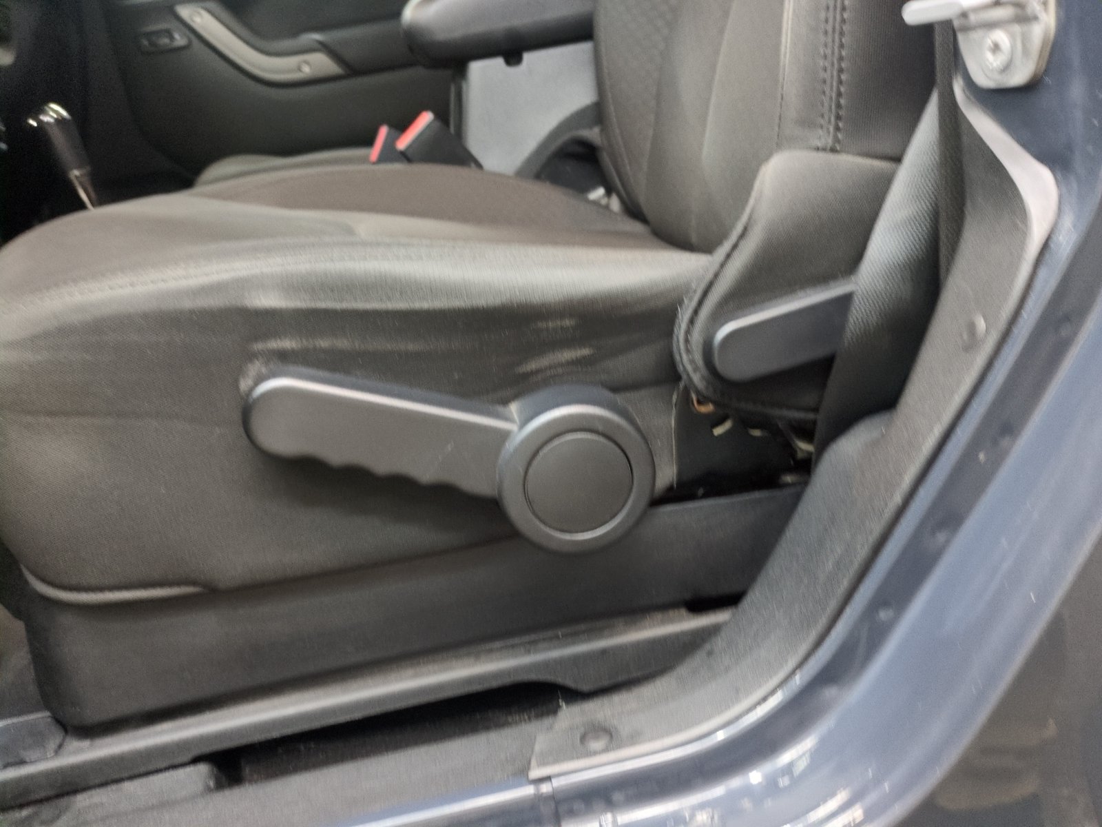 Used 2017 Jeep Wrangler Sport AWD/4WD image 13