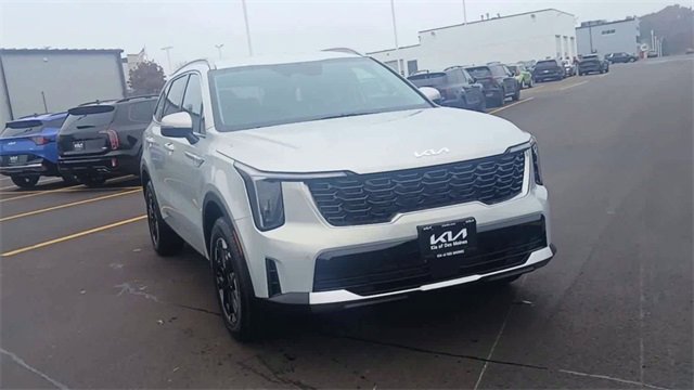 New 2026 Kia Sorento S image 5
