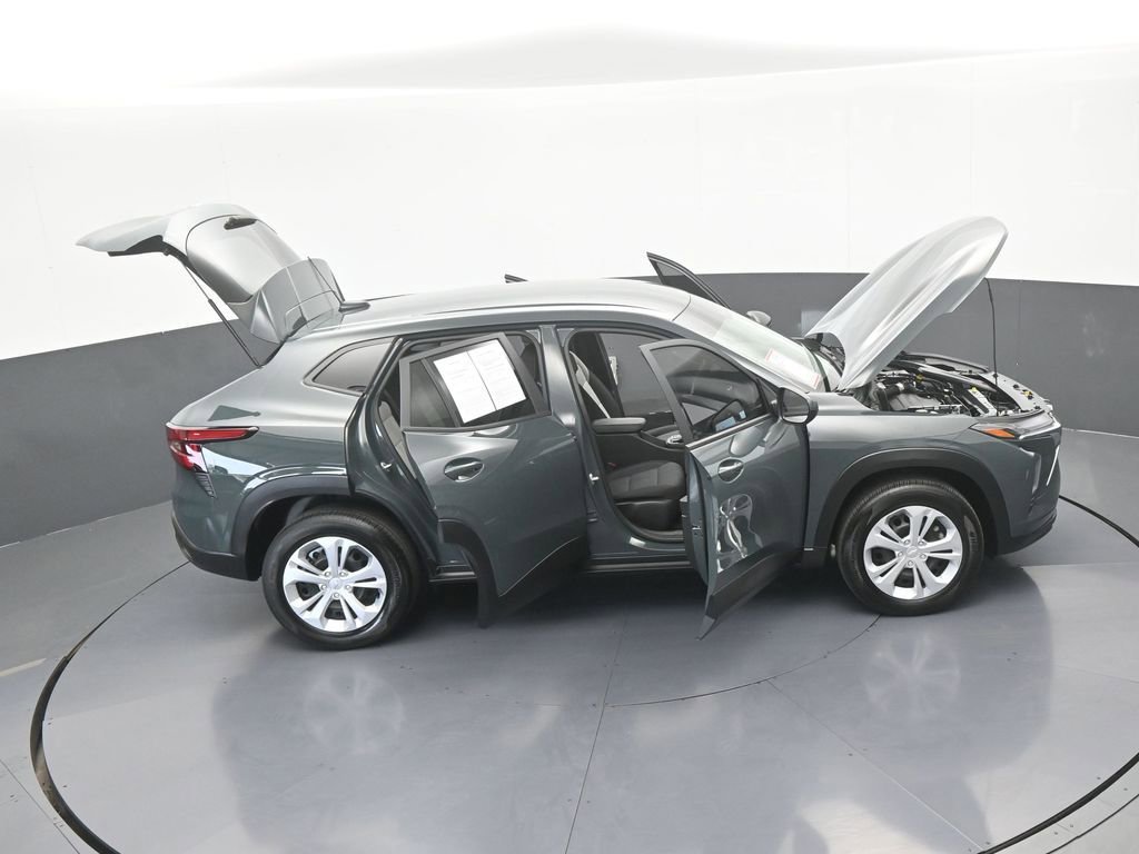 Used 2025 Chevrolet Trax LS FWD image 67