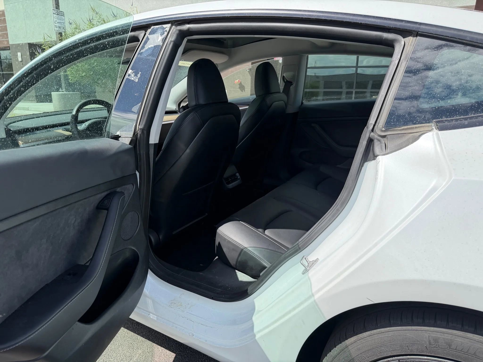 Used 2023 Tesla Model 3 Standard Range image 9