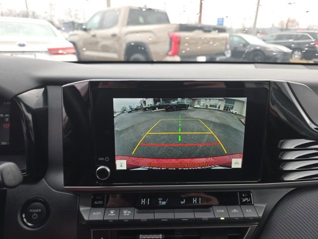 Used 2025 Toyota Camry SE image 19