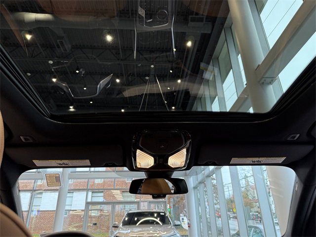 New 2025 BMW 330i xDrive Sedan w/ Premium Package image 17