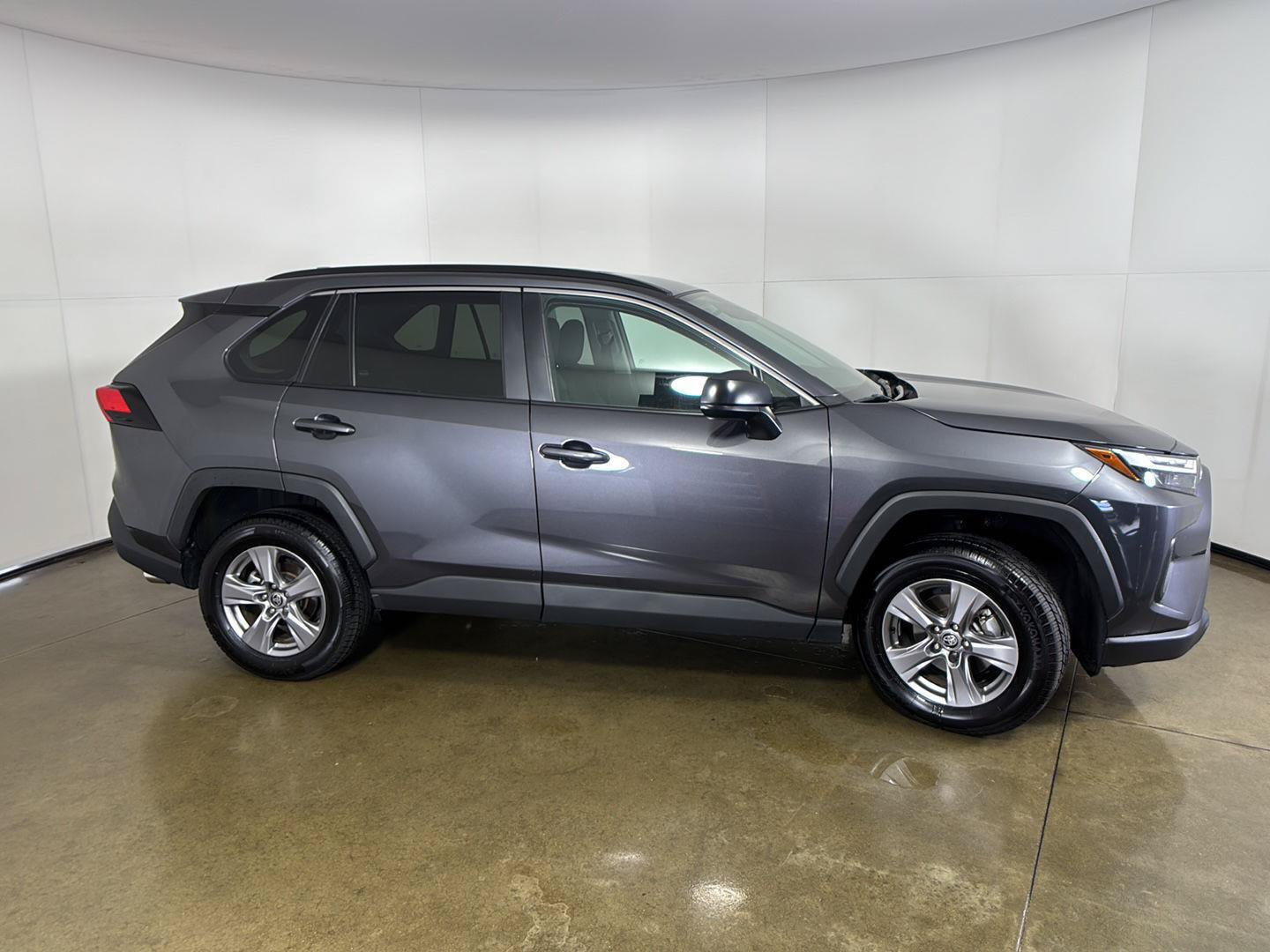 Used 2025 Toyota RAV4 LE AWD/4WD image 17