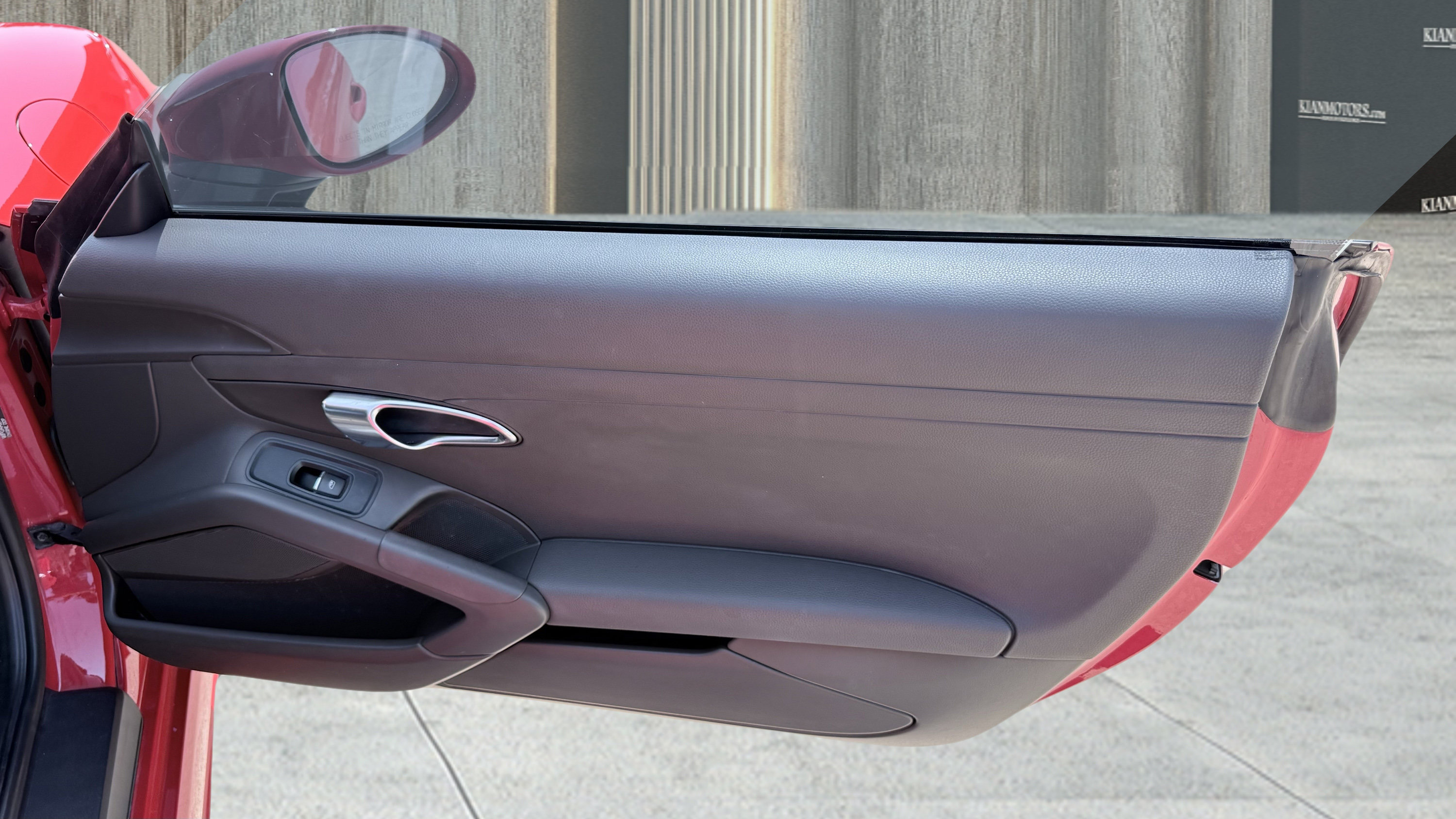Used 2019 Porsche 718 Cayman RWD image 31