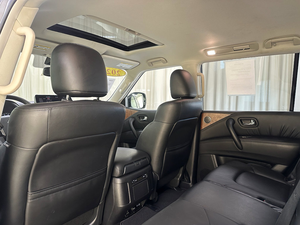 Used 2024 Nissan Armada SL image 18
