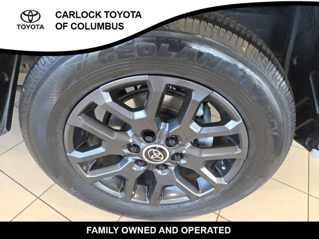 Used 2024 Toyota Tundra Platinum AWD/4WD image 11