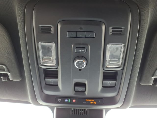 Used 2023 Chevrolet Suburban RST AWD/4WD image 31