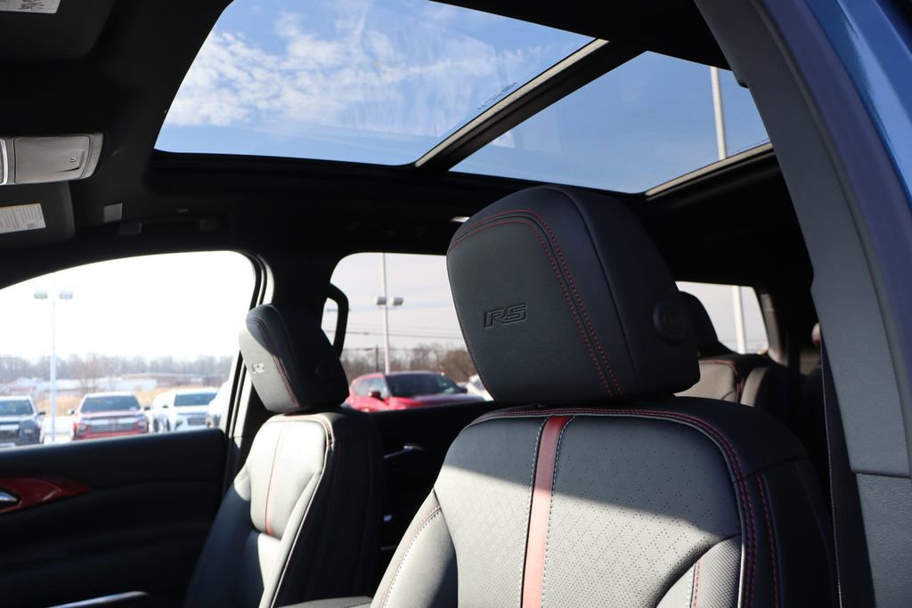 New 2026 Chevrolet Traverse RS w/ LPO, Floor Liner Package image 30
