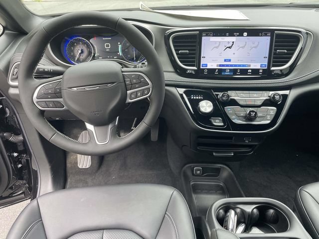 New 2027 Chrysler Pacifica Select FWD image 13