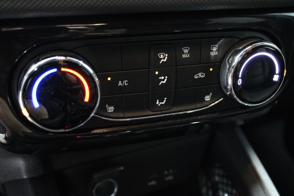 Used 2024 Chevrolet TrailBlazer RS AWD/4WD image 31