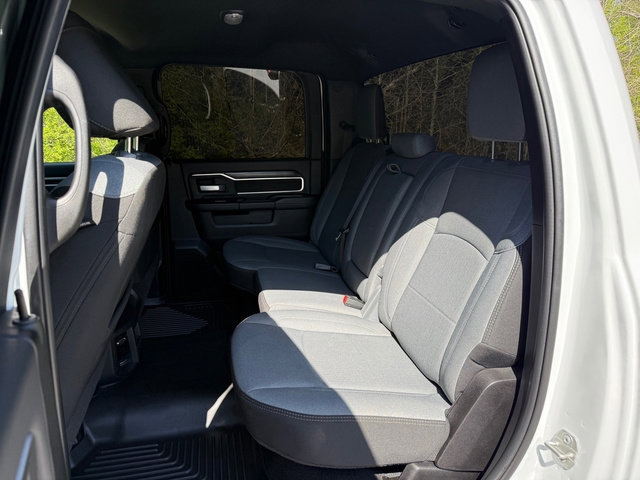 Used 2024 RAM 3500 Big Horn AWD/4WD image 16