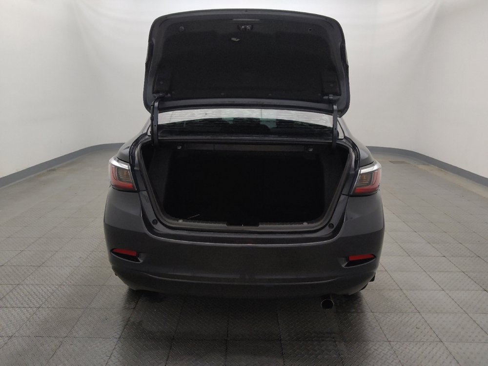 Used 2019 Toyota Yaris XLE FWD image 29