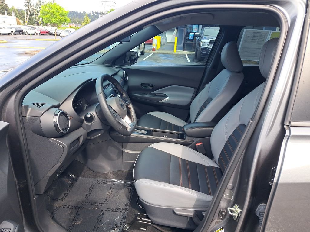 Used 2021 Nissan Kicks SR w/ SR Premium Package FWD image 12