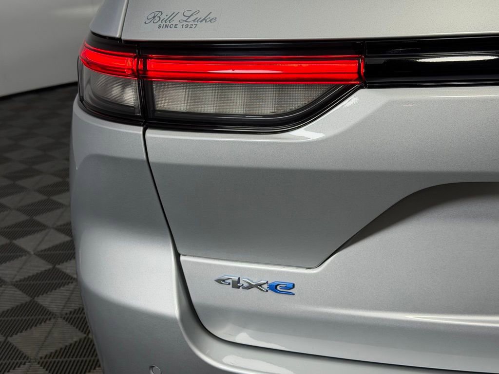 Used 2024 Jeep Grand Cherokee Limited 4xe w/ Luxury Tech Group II image 12