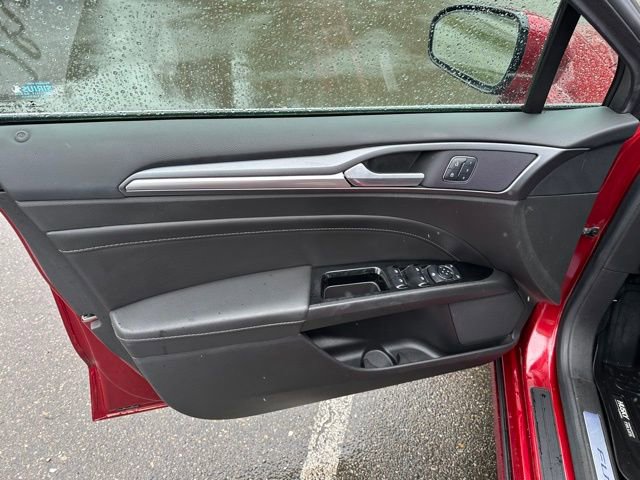 Used 2016 Ford Fusion Energi Titanium w/ Driver Assist Package image 14