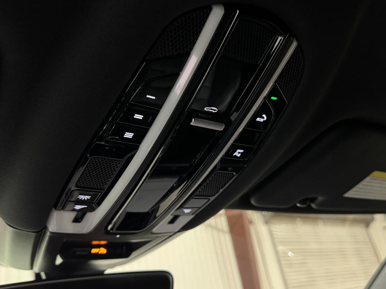 Used 2022 Porsche Cayenne Coupe AWD/4WD image 26