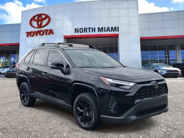 Used 2023 Toyota RAV4 XLE w/ Convenience Package FWD image 1
