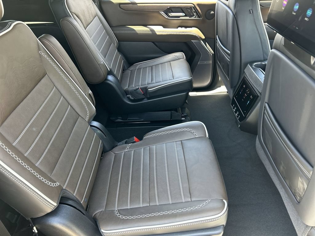 Used 2026 GMC Yukon XL Denali Ultimate AWD/4WD image 28