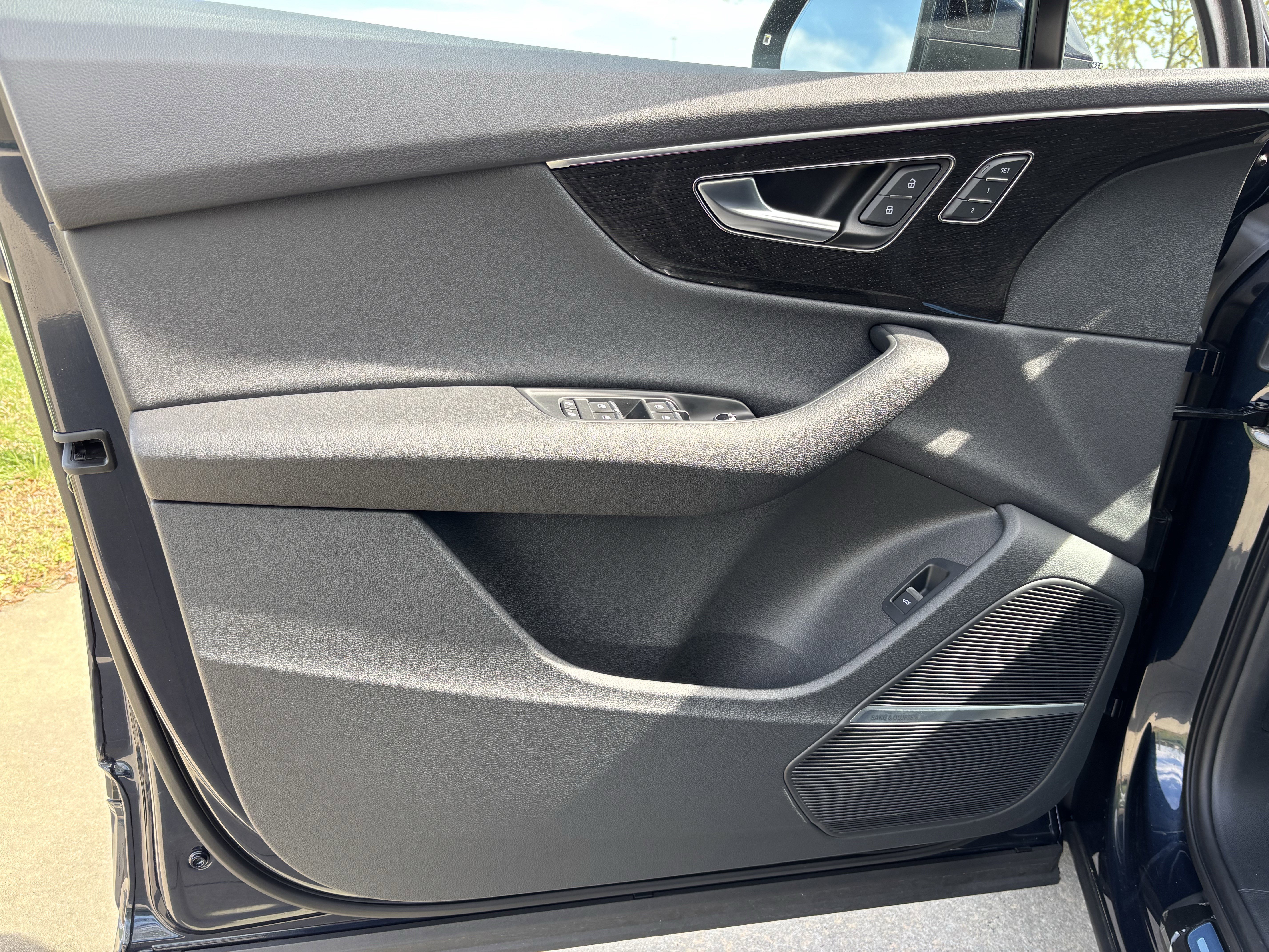 Certified 2025 Audi Q7 2.0T Premium w/ Convenience Plus Package image 14