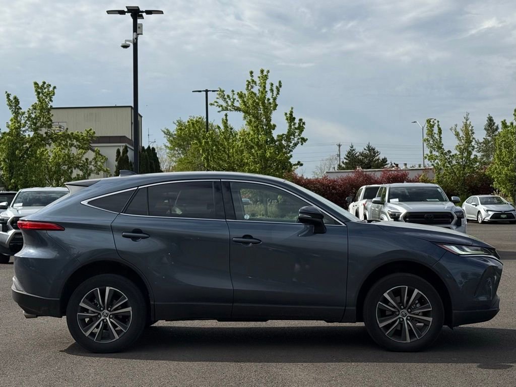 Used 2023 Toyota Venza LE AWD/4WD image 6