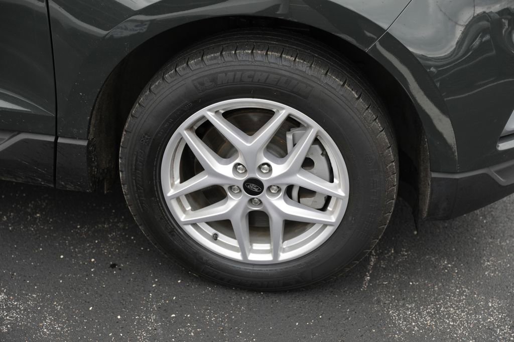Used 2023 Ford Edge SEL image 7