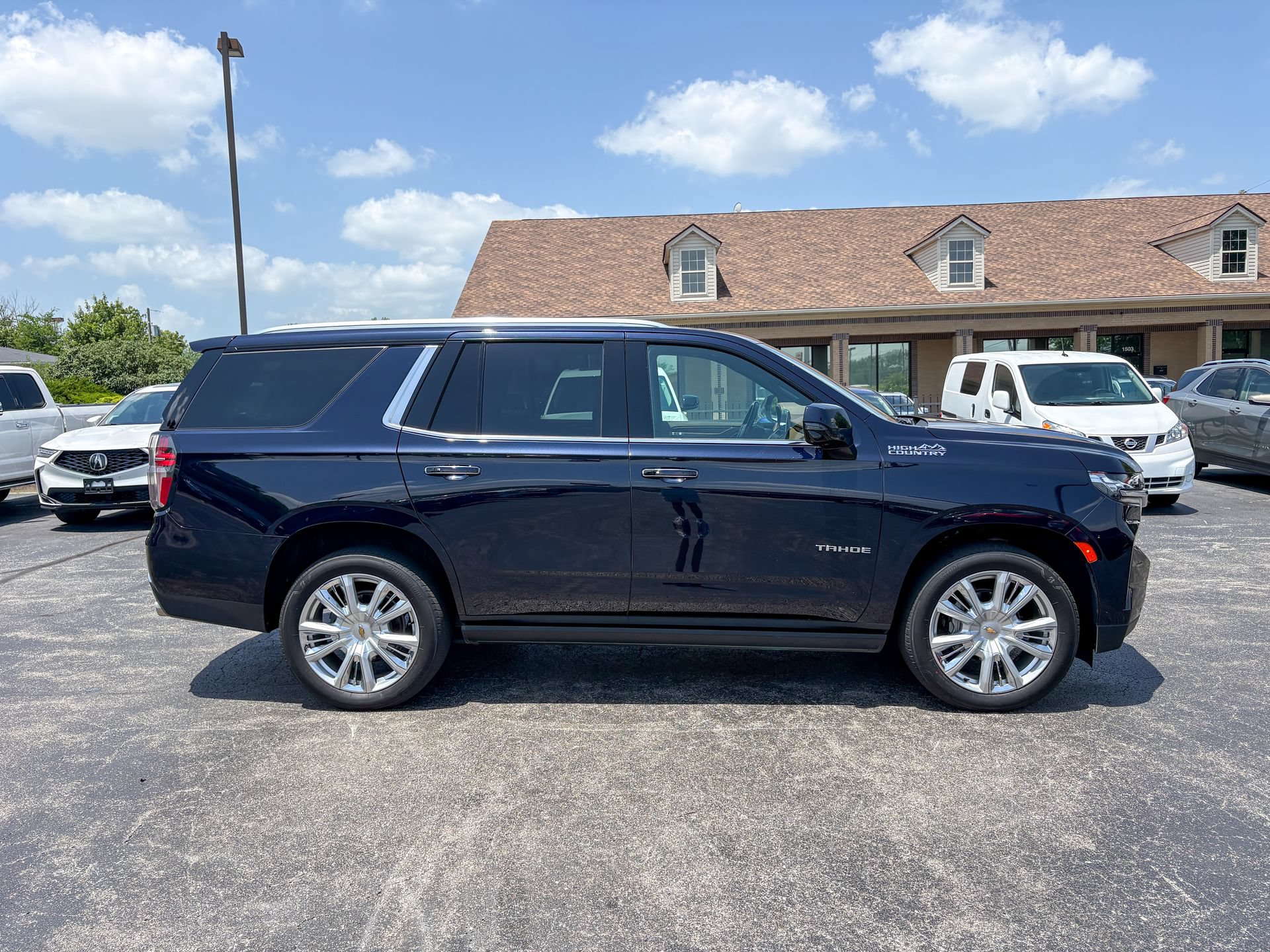 Used 2021 Chevrolet Tahoe High Country RWD image 9