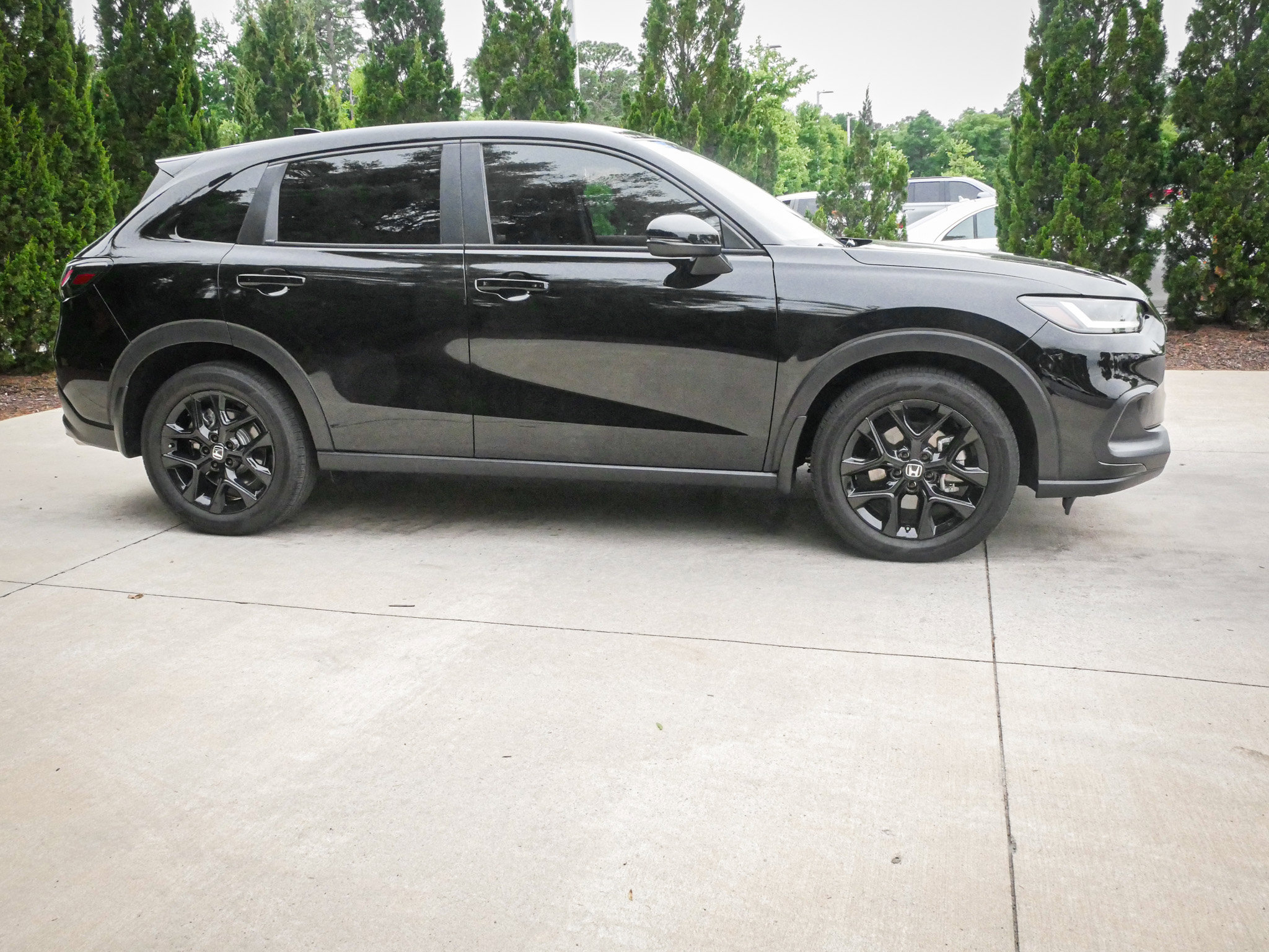 Used 2025 Honda HR-V Sport image 11