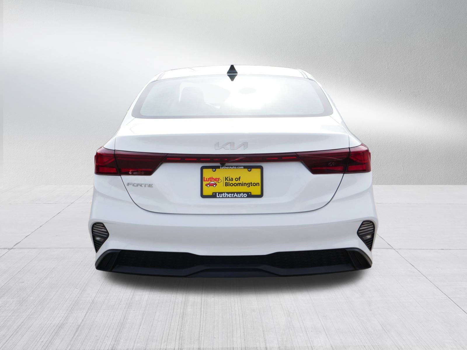 Certified 2022 Kia Forte LXS image 6