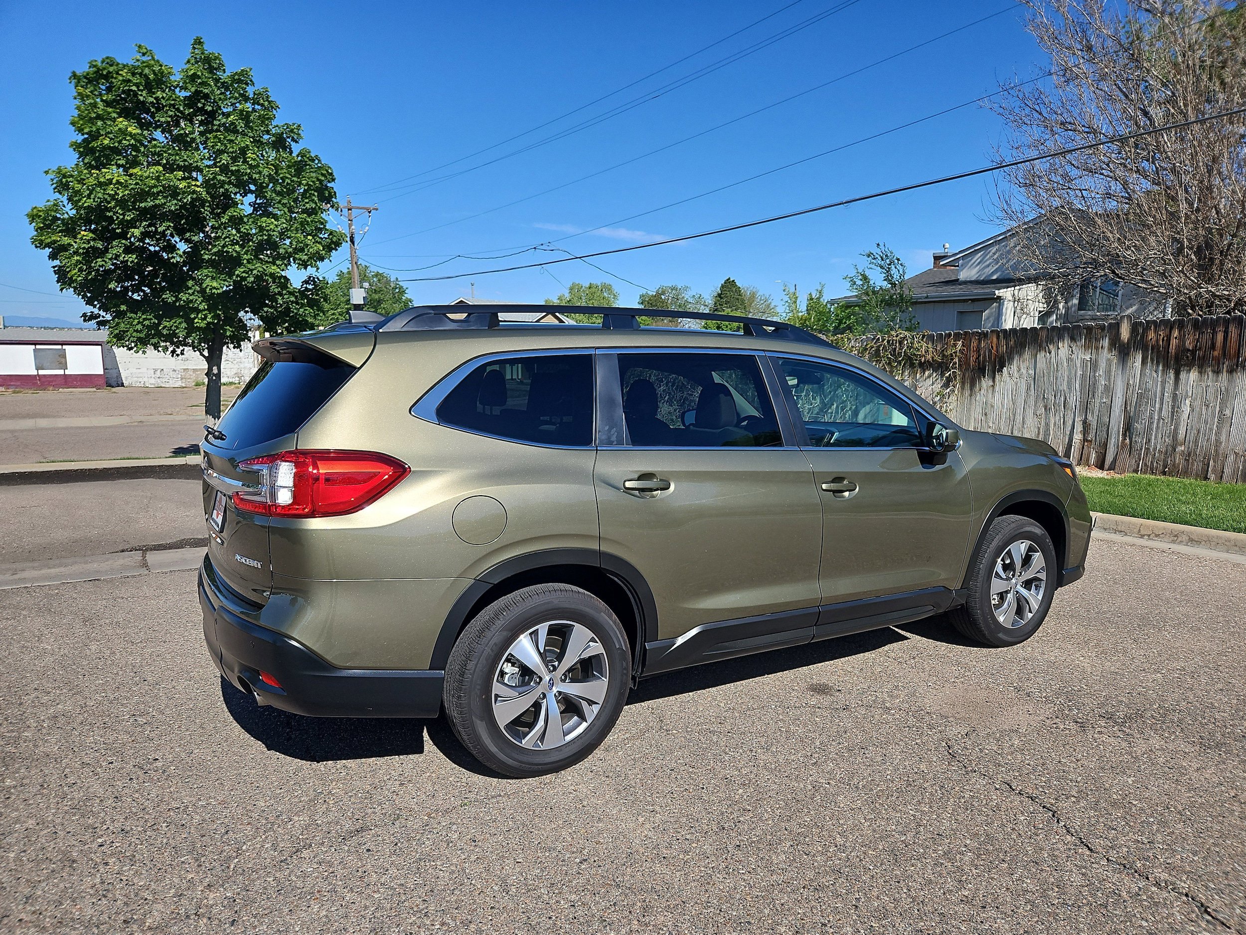 Used 2025 Subaru Ascent Premium AWD/4WD image 4