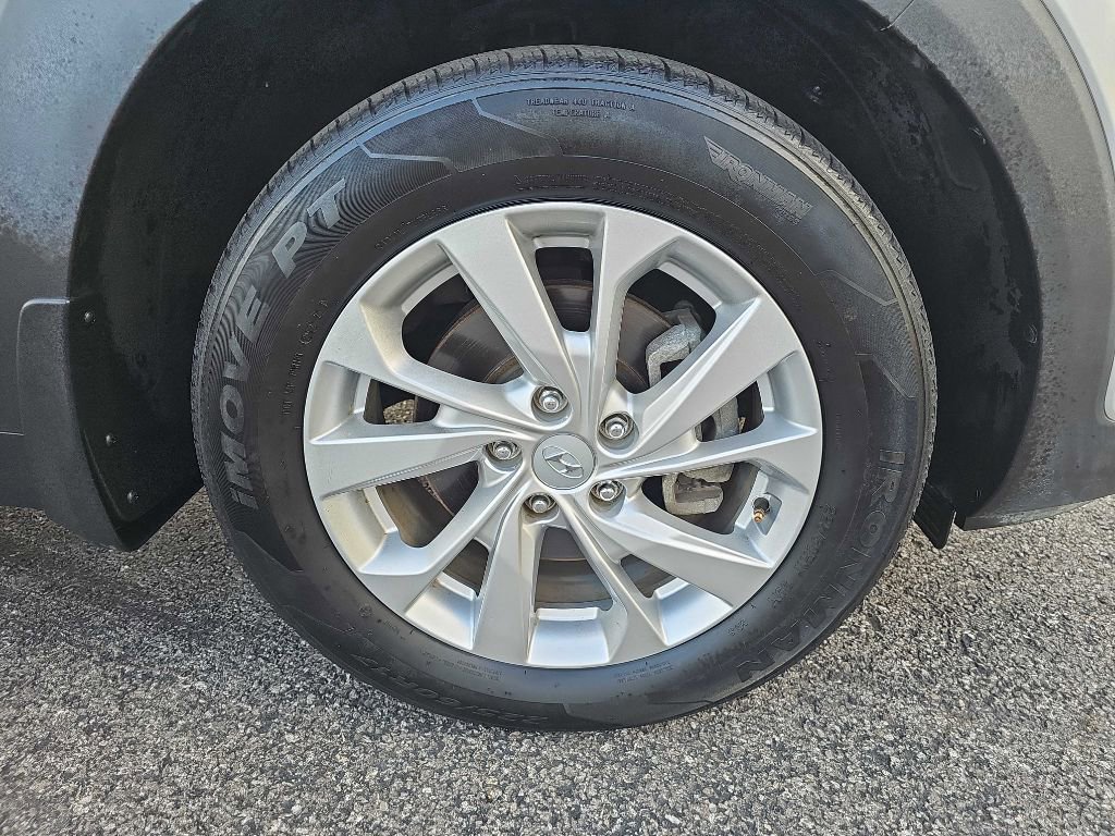 Used 2019 Hyundai Tucson SE image 15